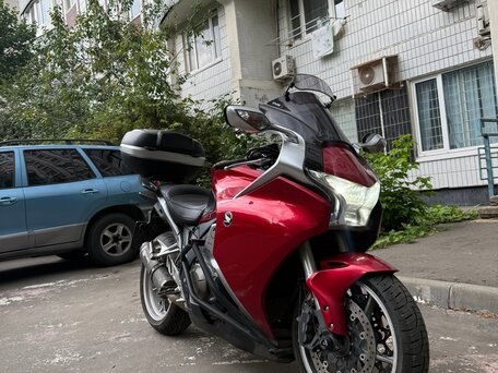 2010 Honda VFR 1200, красный, 750000 рублей, вид 1