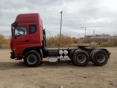 2012 Dongfeng DFH 4250, красный, 1300000 рублей, вид 2