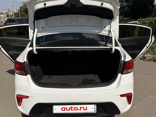 2017 Kia Rio IV, белый, 1100000 рублей, вид 5