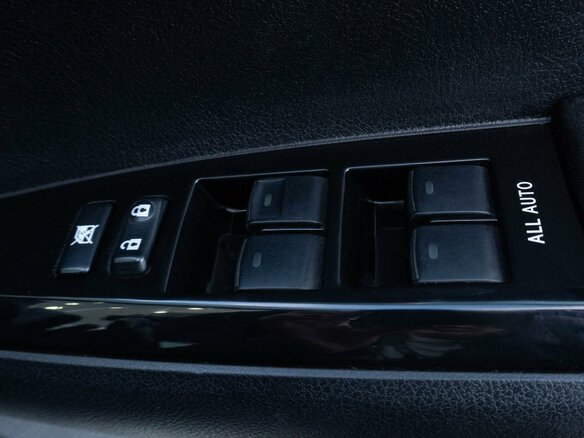 2015 Toyota Corolla Fielder XI (E160, E170, E180), белый, 1399000 рублей - вид 16