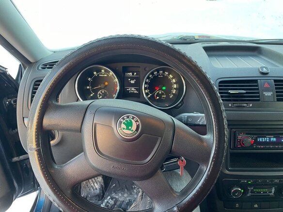 2011 Skoda Yeti I, синий, 950000 рублей - вид 13