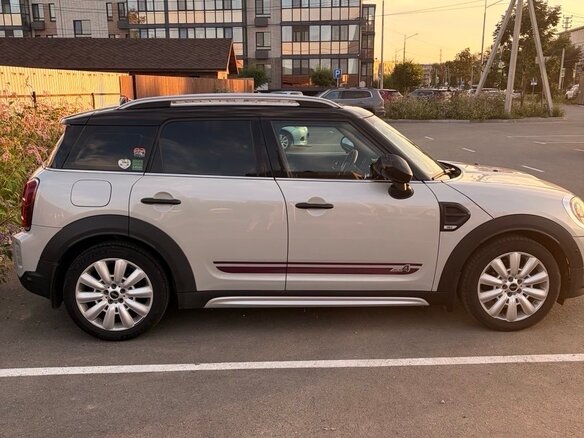 2021 Mini Countryman Cooper D II Рестайлинг, серый, 3200000 рублей - вид 2