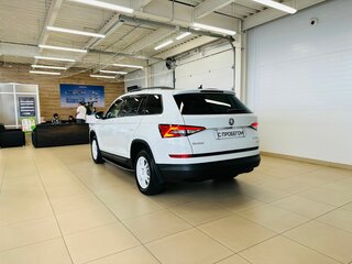 2019 Skoda Kodiaq I, белый, 2149900 рублей, вид 4