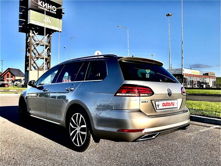 2019 Volkswagen Golf VII Рестайлинг, серый, 1650000 рублей, вид 2