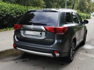 2015 Mitsubishi Outlander III Рестайлинг 2, серый, 1600000 рублей, вид 5