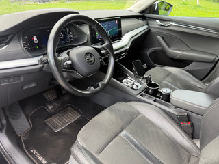 2021 Skoda Octavia IV (A8), чёрный, 2300000 рублей, вид 3