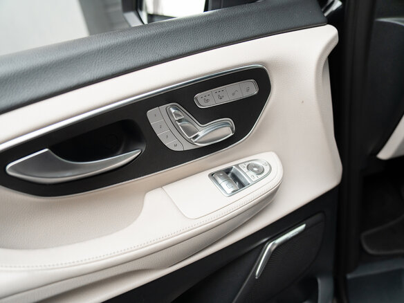 2023 Mercedes-Benz V-Класс Extra Long 300 d экстра длинный III (W447) Рестайлинг, чёрный, 12390000 рублей - вид 15