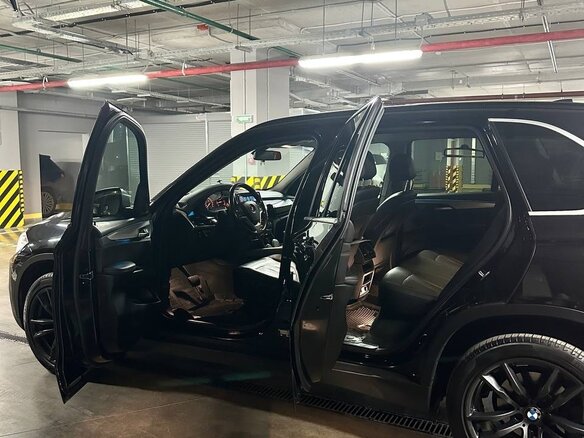 2017 BMW X5 25d III (F15), чёрный, 3900000 рублей - вид 2