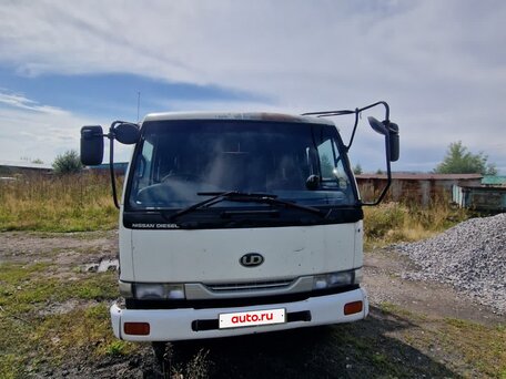 1995 Nissan Diesel Condor, белый, 3000000 рублей, вид 2
