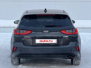 2021 Kia Ceed III, серый, 1830000 рублей, вид 4