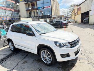 2013 Volkswagen Tiguan I Рестайлинг, белый, 1700000 рублей, вид 3