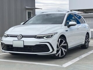 2023 Volkswagen Golf VIII, белый, 1650000 рублей, вид 1