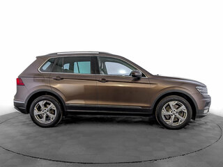 2019 Volkswagen Tiguan II, коричневый, 2720000 рублей, вид 4