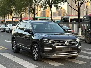2022 Volkswagen Tayron I, чёрный, 2250000 рублей, вид 3