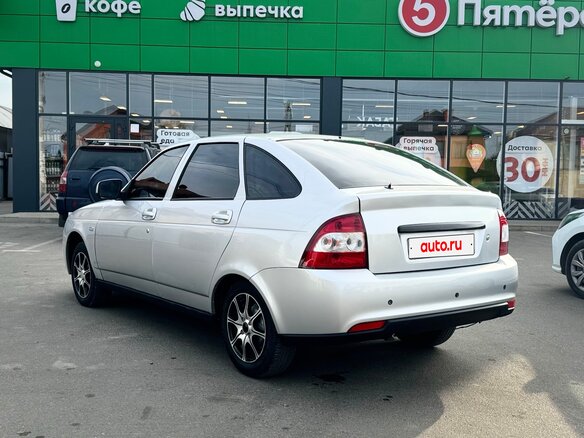 2010 Lada (ВАЗ) Priora I, серебристый, 375000 рублей - вид 2