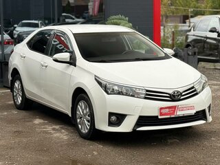 2013 Toyota Corolla XI (E160, E170, E180), белый, 1250000 рублей, вид 2