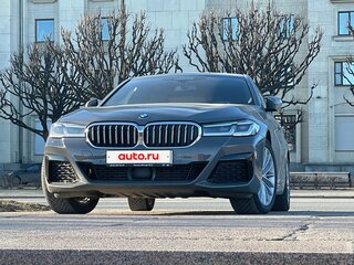 2021 BMW 5 серии 530d xDrive VII (G30/G31/G38) Рестайлинг, серый, 6950000 рублей, вид 3