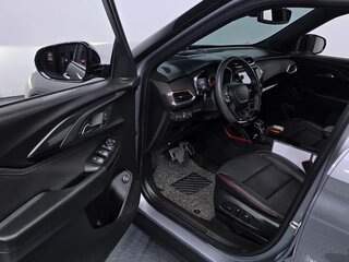 2024 Chevrolet TrailBlazer III Рестайлинг, серый, 1990000 рублей, вид 5