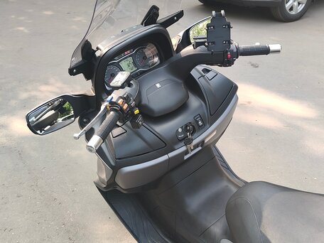 2013 Suzuki Burgman (SkyWave) 650, серебристый, 570000 рублей, вид 3