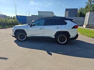 2021 Toyota RAV4 V (XA50), белый, 3250000 рублей, вид 1