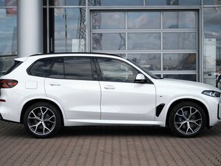 2025 BMW X5 30d IV (G05/G18) Рестайлинг, белый, 12099900 рублей, вид 5