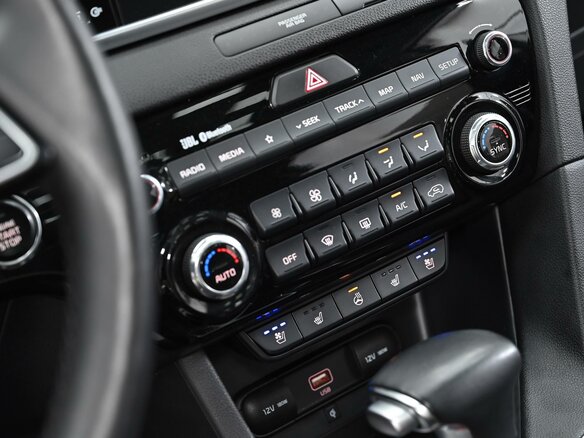 2018 Kia Sportage IV Рестайлинг, серый, 1835000 рублей - вид 8