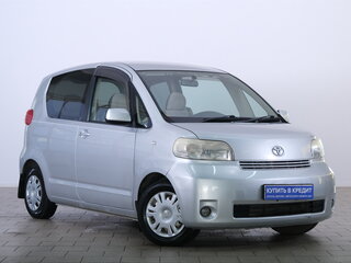 Toyota Porte I