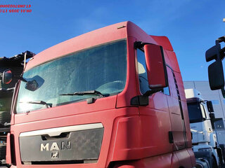 2012 MAN TGX, красный, 2770000 рублей, вид 4