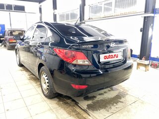 2012 Hyundai Solaris I, чёрный, 890000 рублей, вид 4