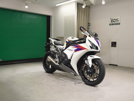2012 Honda CBR 1000 RR/RA Fireblade, белый, 980000 рублей, вид 4