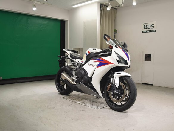 2012 Honda CBR 1000 RR/RA Fireblade, белый, 980000 рублей - вид 3