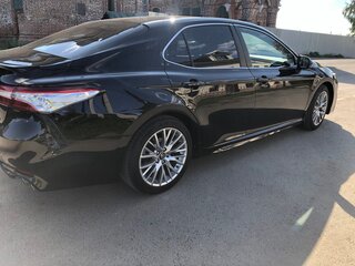 2017 Toyota Camry US Market VIII (XV70), чёрный, 2350000 рублей, вид 2