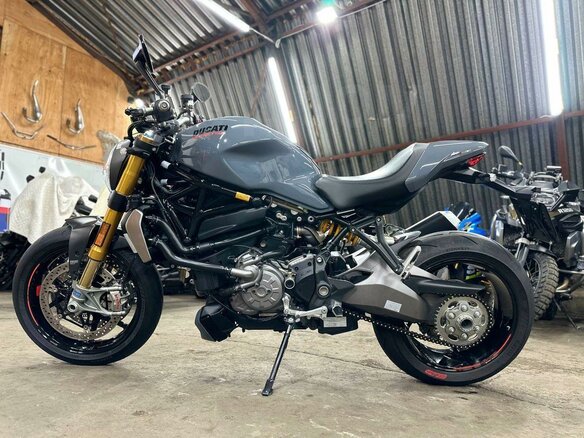 2017 Ducati Monster 1200, серый, 1220000 рублей - вид 3
