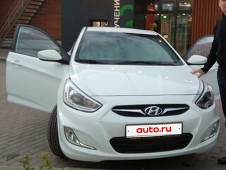 2013 Hyundai Solaris I, белый, 890000 рублей, вид 1