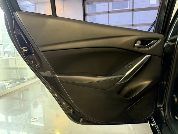 2016 Mazda 6 III (GJ) Рестайлинг, чёрный, 1499000 рублей - вид 13