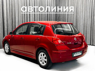2011 Nissan Tiida I Рестайлинг, красный, 689000 рублей, вид 2