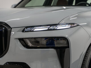 2026 BMW X7 40i I (G07) Рестайлинг, серый, 16190000 рублей, вид 2