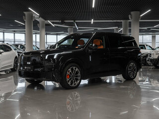 Lynk & Co 900