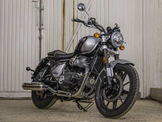 2026 Royal Enfield Super Meteor, чёрный, 764000 рублей, вид 2