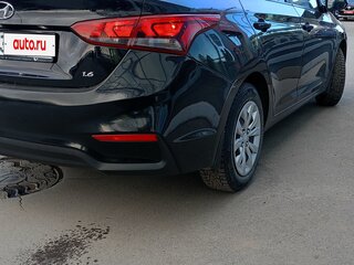 2017 Hyundai Solaris II, чёрный, 1190000 рублей, вид 5