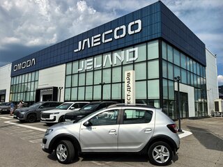 2018 Renault Sandero Stepway II, серебристый, 940000 рублей, вид 3