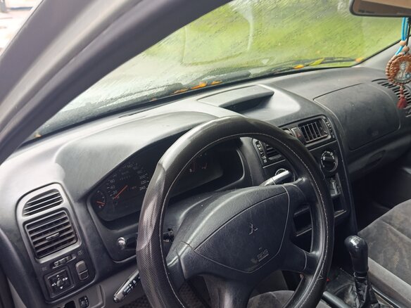 2002 Mitsubishi Galant VIII Рестайлинг, серебристый, 150000 рублей - вид 13