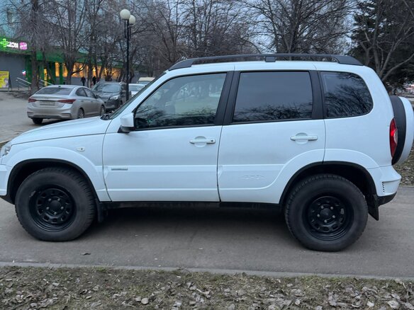 2014 Chevrolet Niva I Рестайлинг, белый, 850000 рублей - вид 18