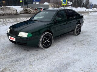 2004 Skoda Octavia I (A4) Рестайлинг, зелёный, 600000 рублей, вид 2
