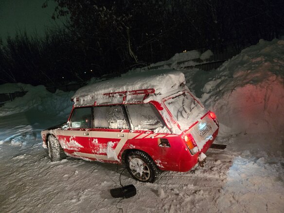 1998 Lada (ВАЗ) 2104 5-speed, белый, 150000 рублей - вид 3