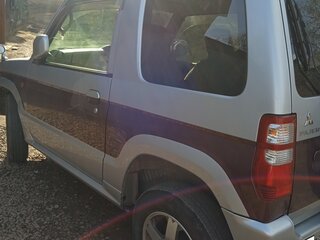 2009 Mitsubishi Pajero Mini II, серебристый, 615000 рублей, вид 3