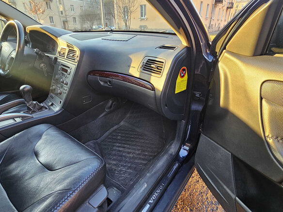 2000 Volvo XC70 I, синий, 650000 рублей - вид 11