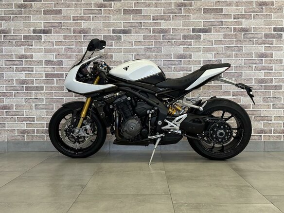 2023 Triumph Speed Triple, белый, 1472000 рублей - вид 6
