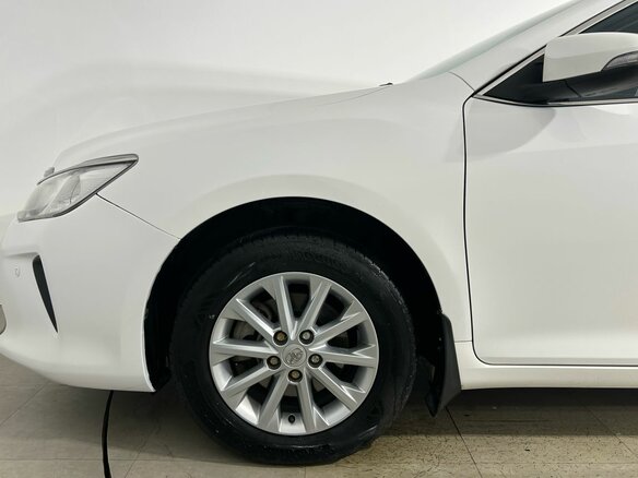 2016 Toyota Camry VII (XV50) Рестайлинг, белый - вид 8