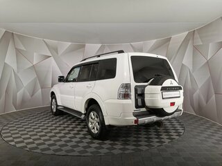 2011 Mitsubishi Pajero IV, белый, 1685000 рублей, вид 4